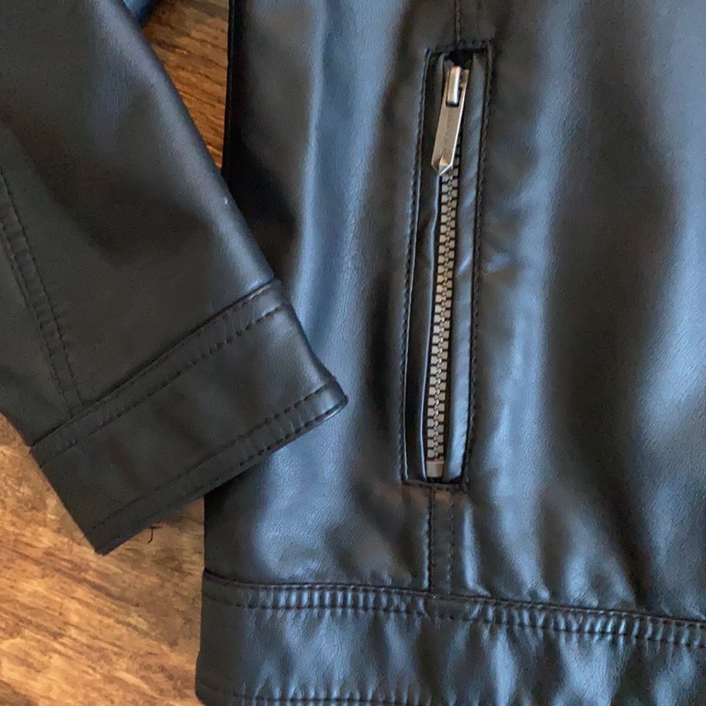 Black Rivet leather jacket - Picture 6 of 7